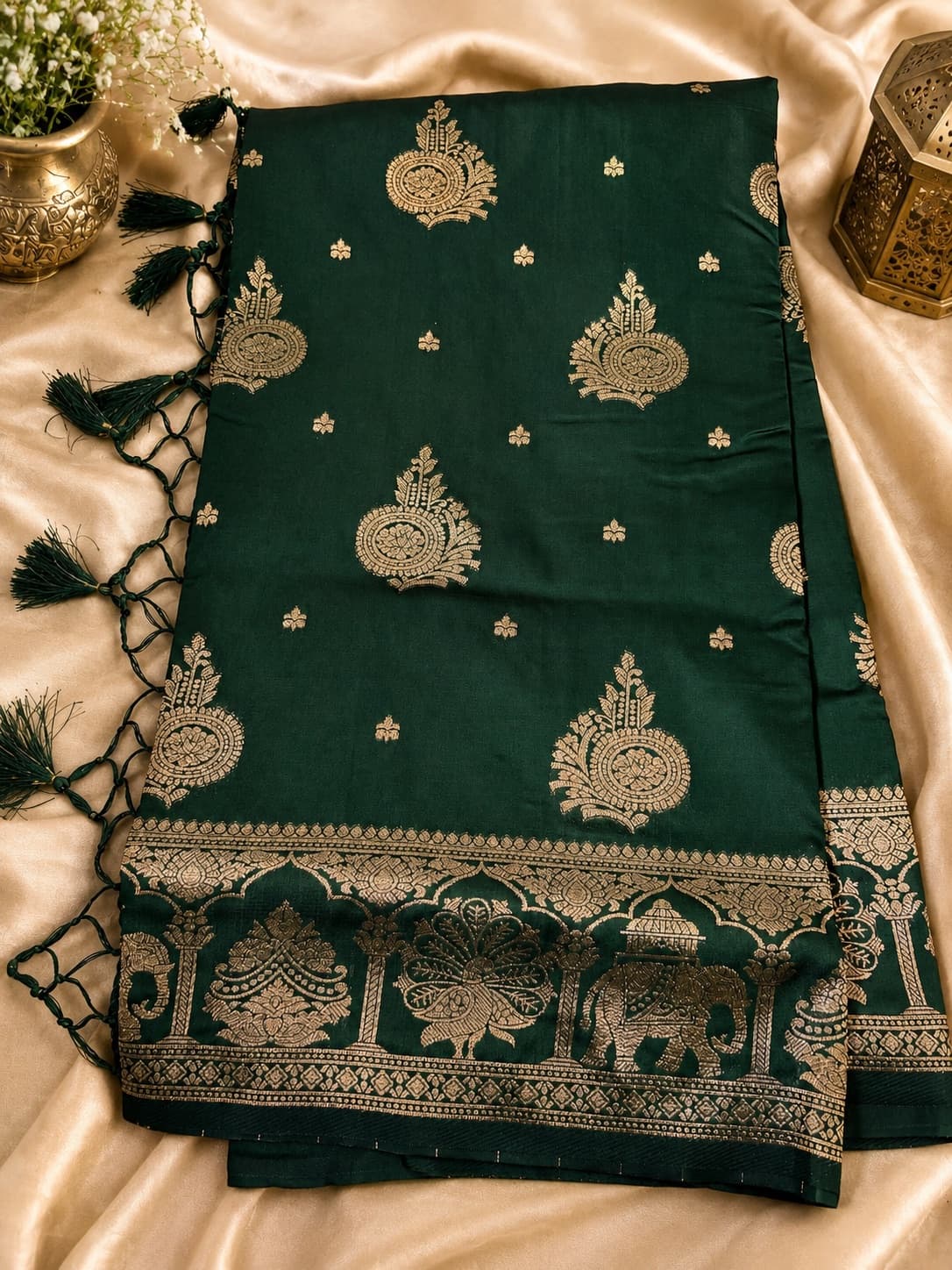 Banasari Crepe Silk Saree - Green With Elephant Border