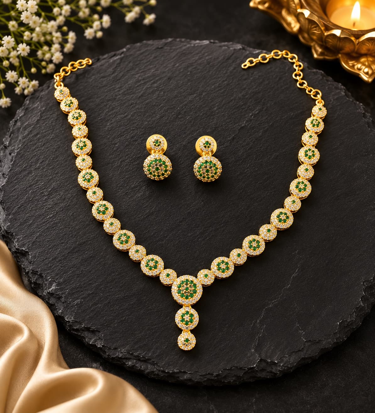 Emerald Green And Gold Tone Jewellery Set in Gold / Green, Fancy Jewellery