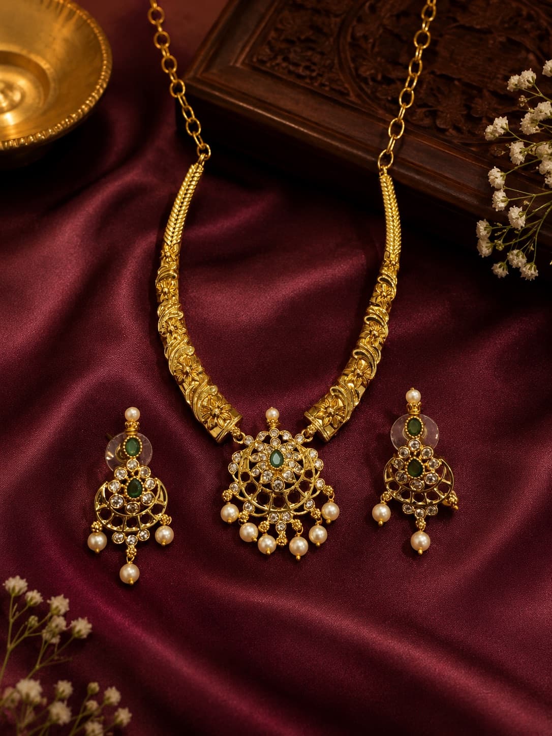 Emerald Pearl Gold Plated Necklace Set