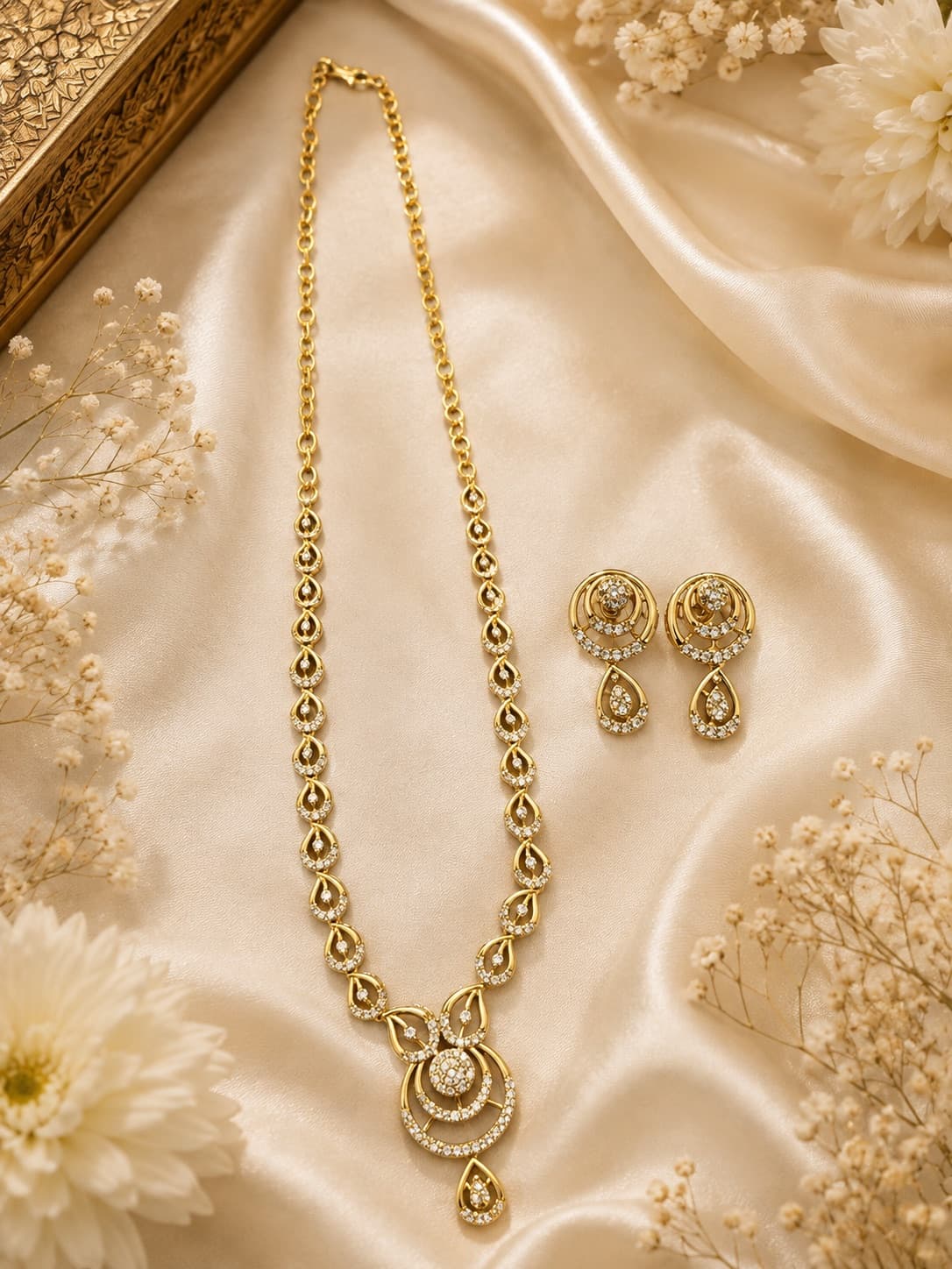 Sparkling Gold-Toned Necklace And Earrings Set