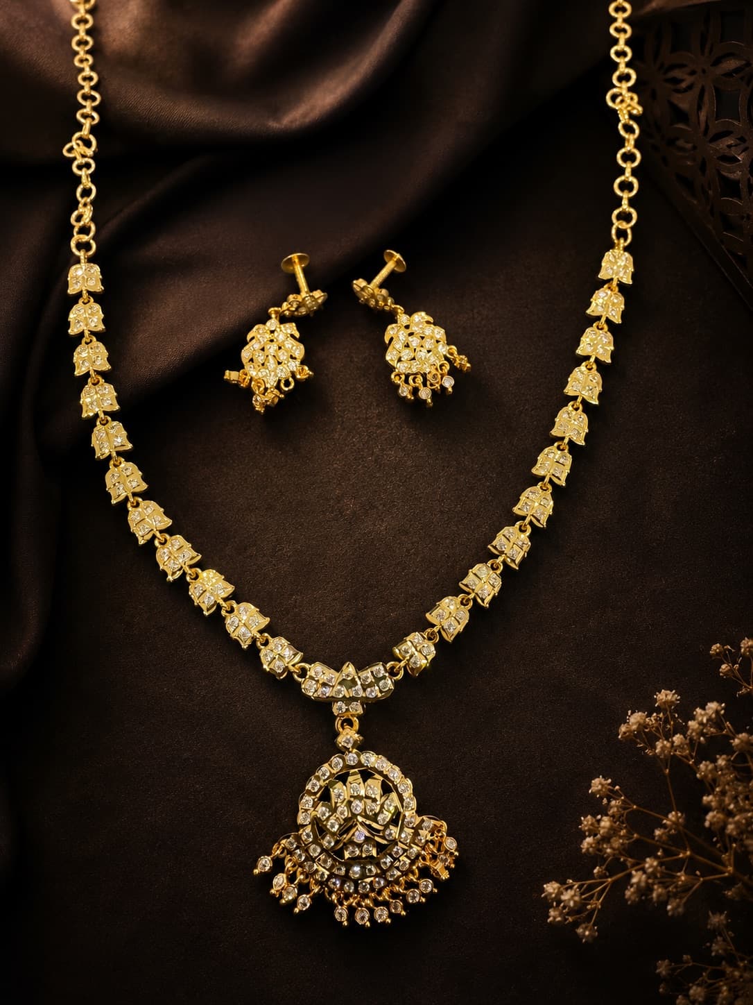 Micro Plated Necklace Set jewellery in Gold / None