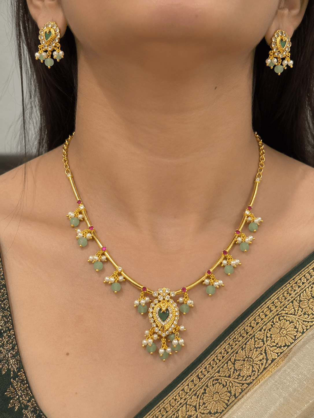Green Teardrop Beaded Necklace Set